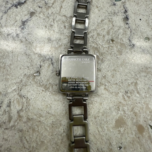 Pre- Owned - Women's Kenneth Cole Silver Sone Stainless Square watch - Picture 7 of 9